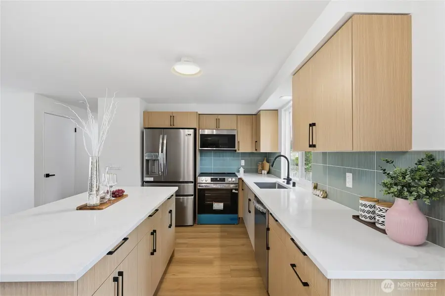 1204 E Laurel Street, Kent, WA 98030 - #2