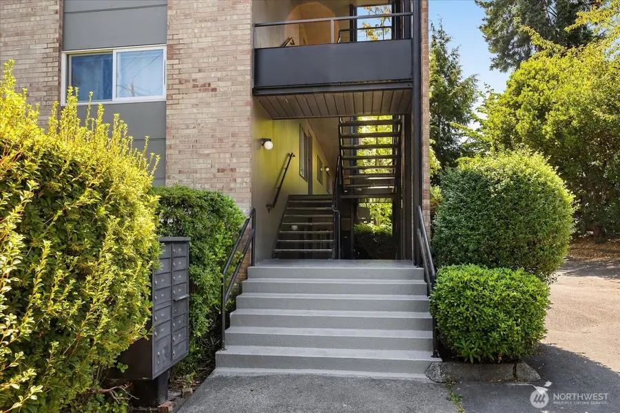 5101 NE 55th Street #103, Seattle, WA 98105 - #2