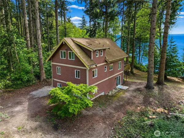 97 B Port Gardner Drive, Hat Island, WA 98206