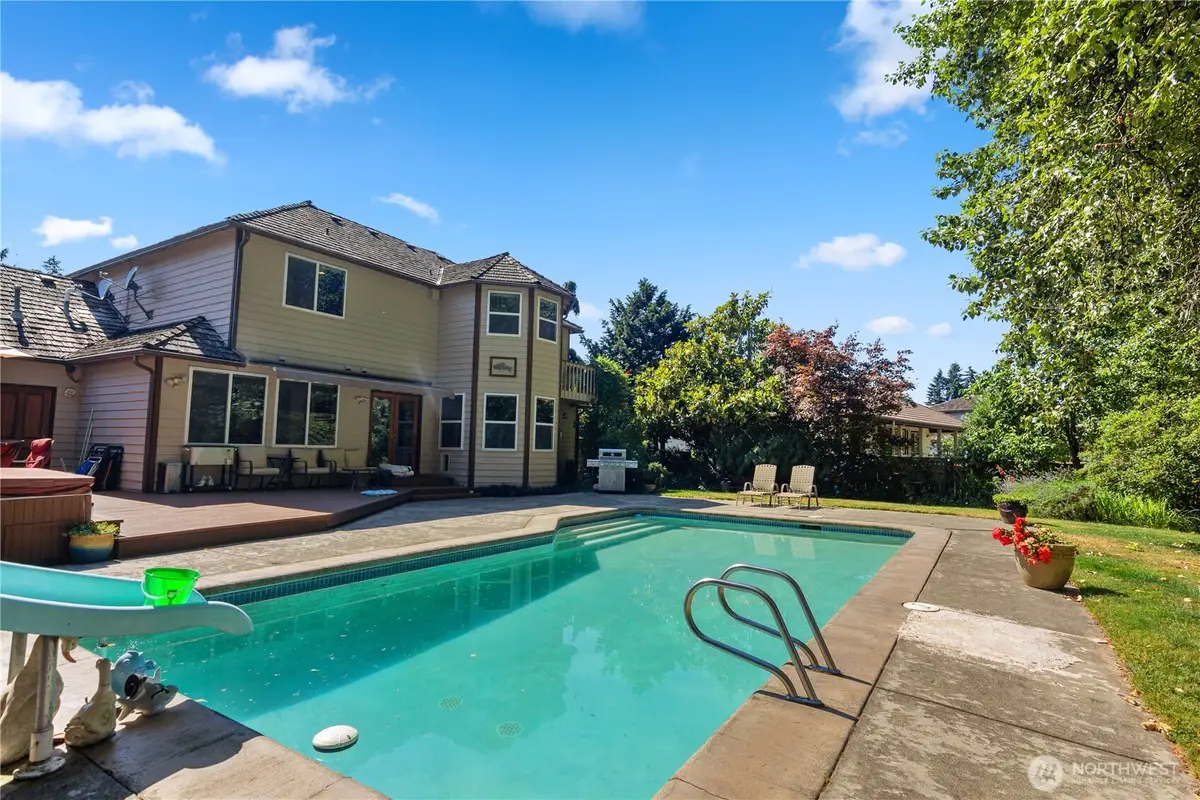 932 Pike Place Ne, Auburn, WA 98002 - #1