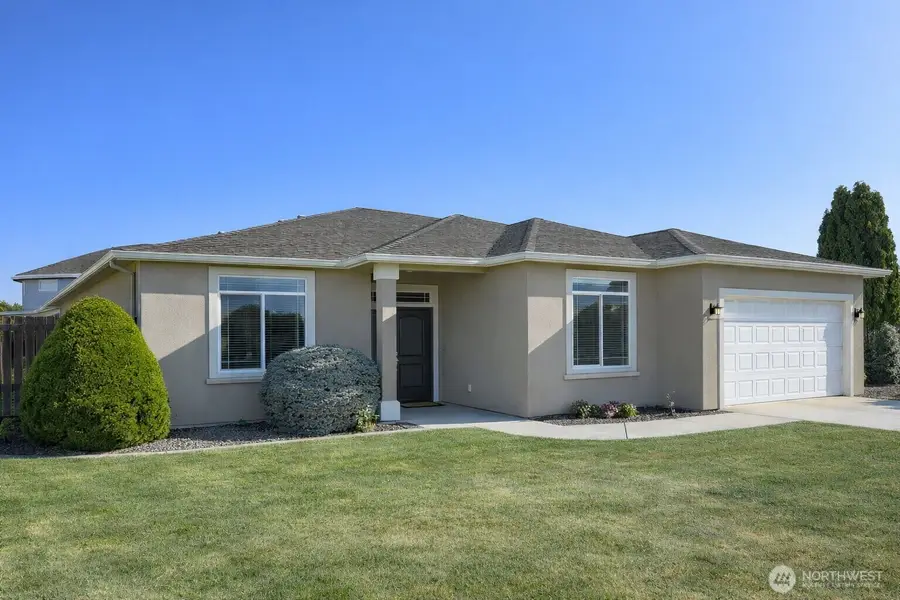 1747 Sunshine Ave, West Richland, WA 99353 - #2