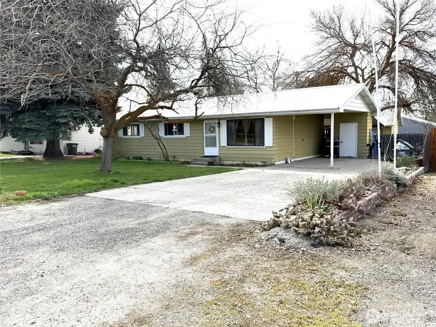 104 W First Street, Waterville, WA 98858 - #3