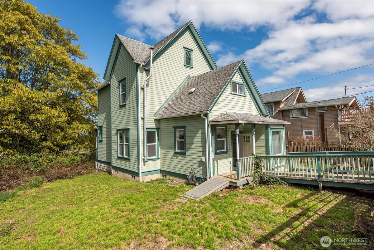 318 W 8th Street, Port Angeles, WA 98362 - #1