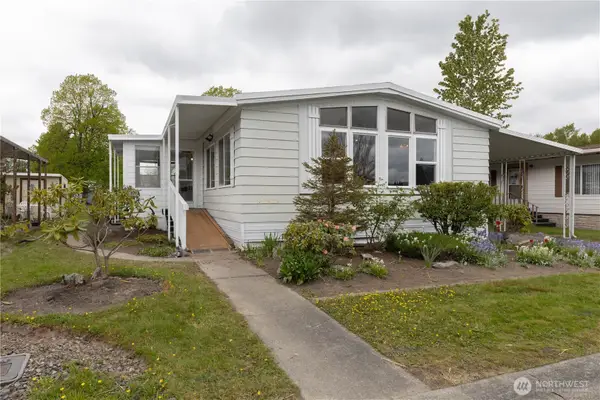 2725 E Fir Street #112, Mount Vernon, WA 98273