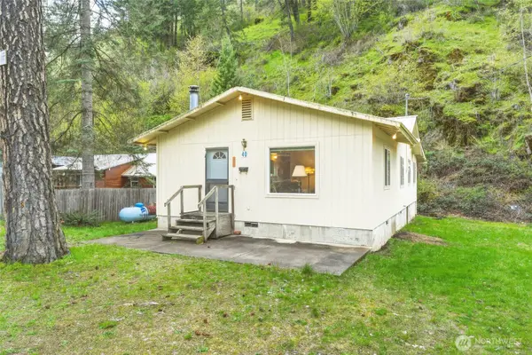 40 Blue Jay Loop, Walla Walla, WA 99362