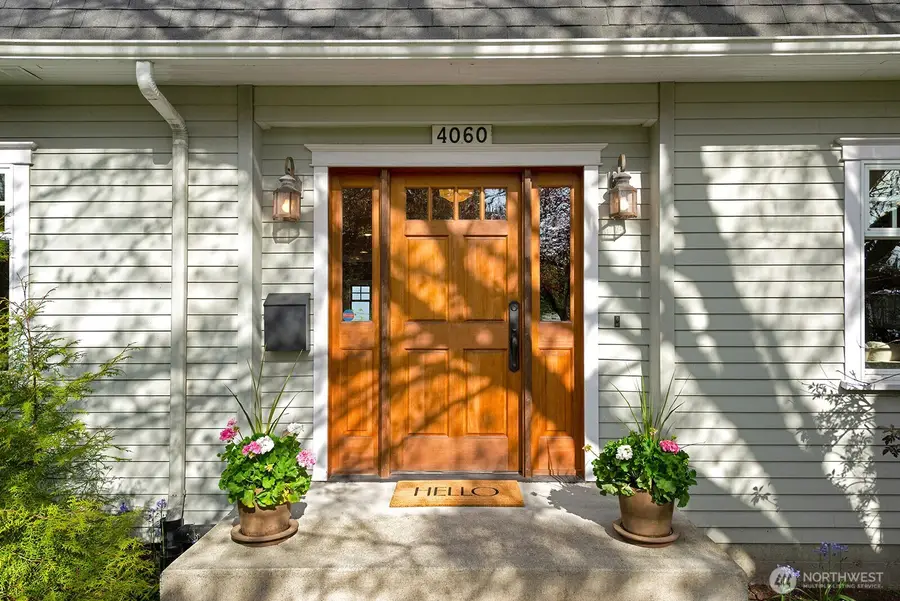 4060 39th Avenue Sw, Seattle, WA 98116 - #2