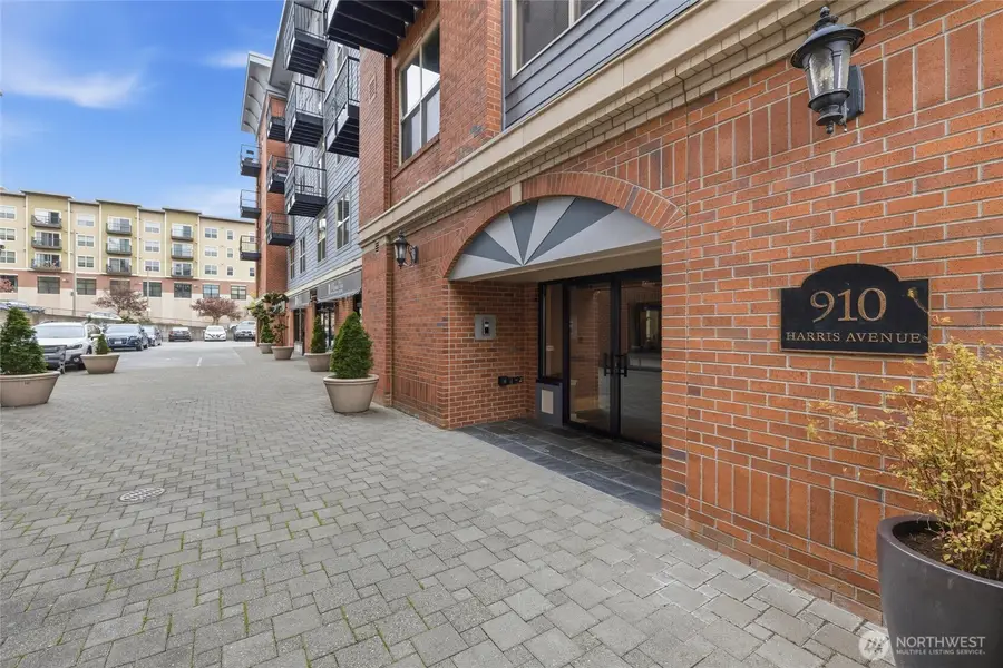 910 Harris Avenue #208, Bellingham, WA 98225 - #3