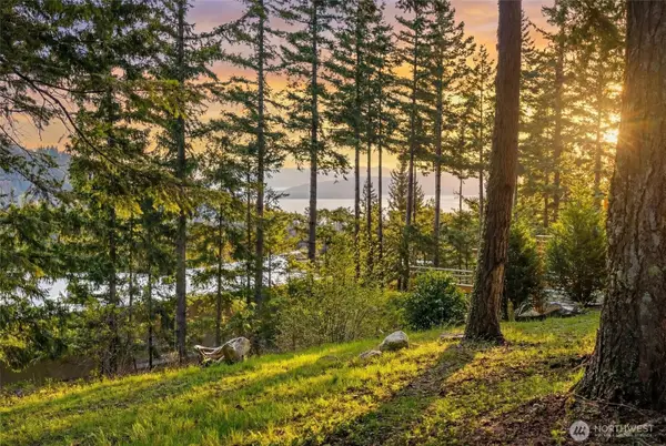 4334 Samish Crest Drive, Bellingham, WA 98229