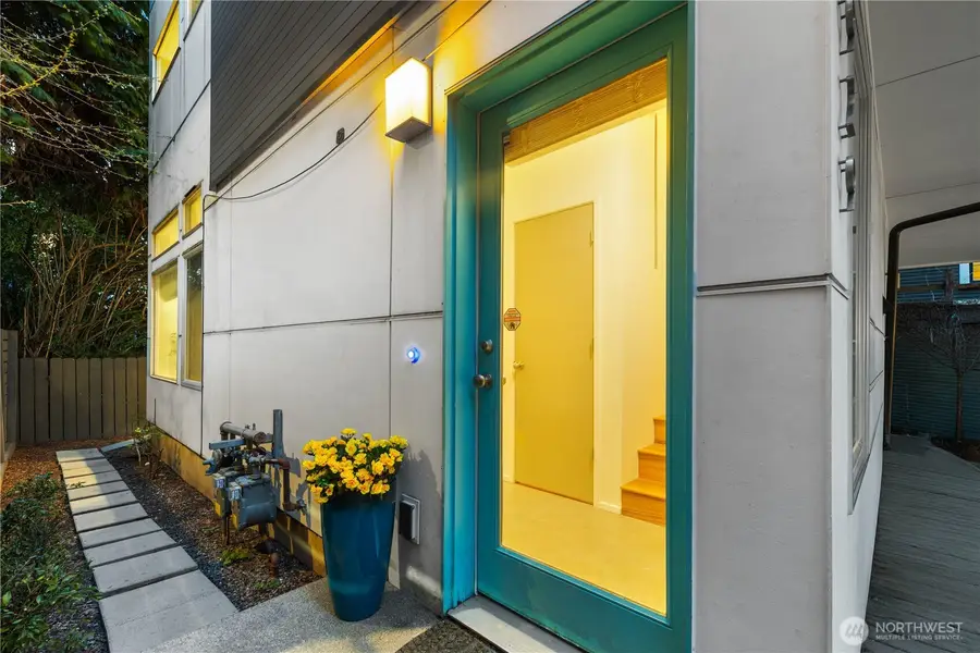 929 14th Avenue, Seattle, WA 98122 - #2