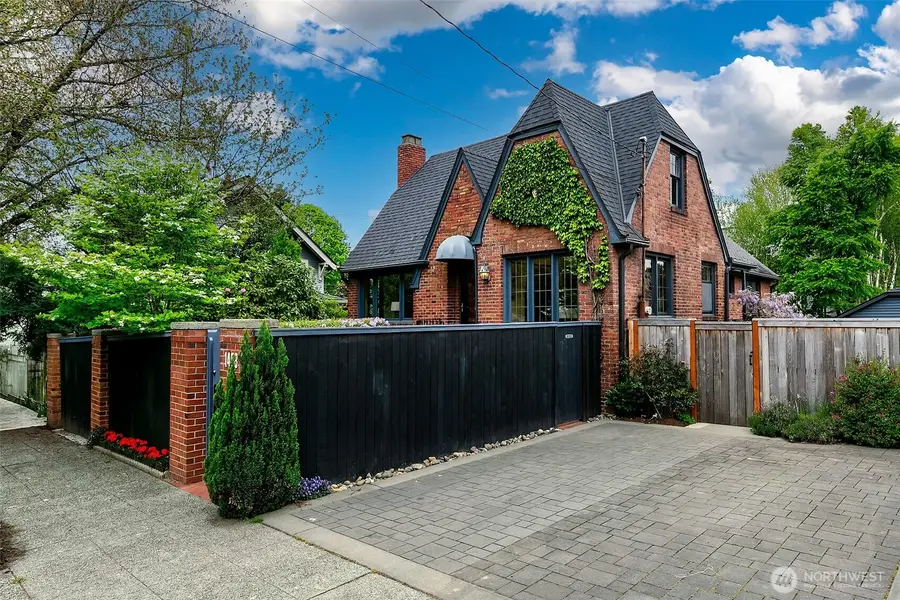 1408 N 48th Street, Seattle, WA 98103 - #2