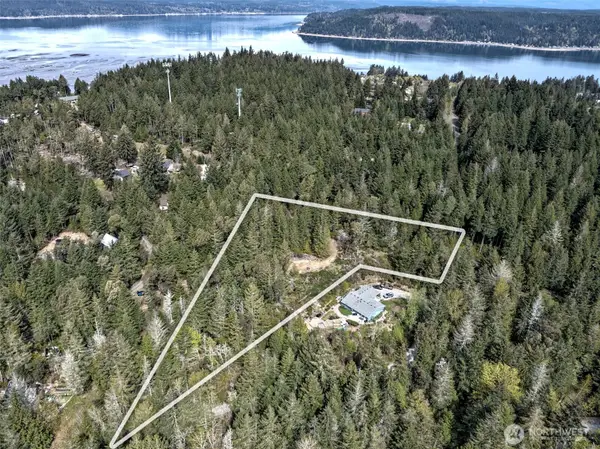 100 E Skyview Drive, Union, WA 98592