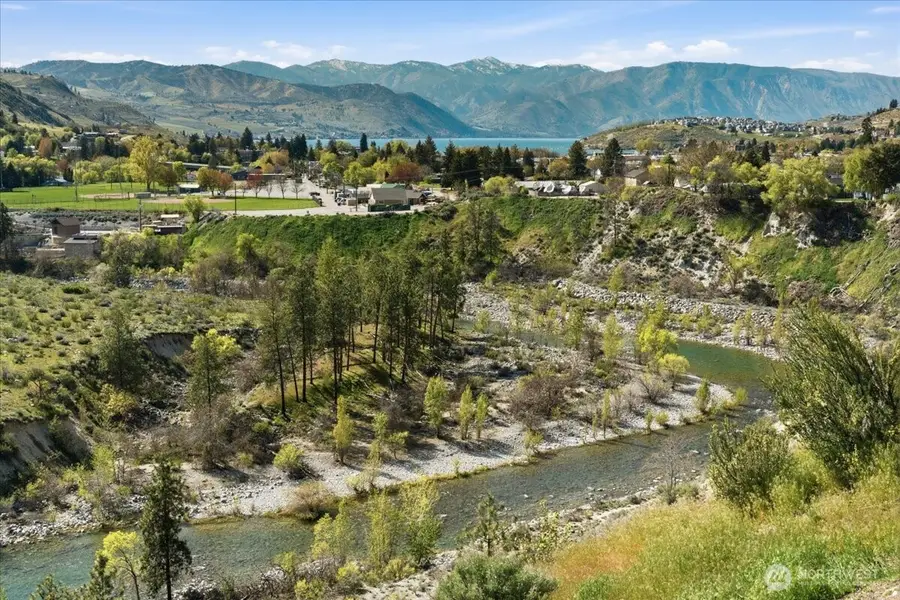 404 S Clifford Street, Chelan, WA 98816 - #3