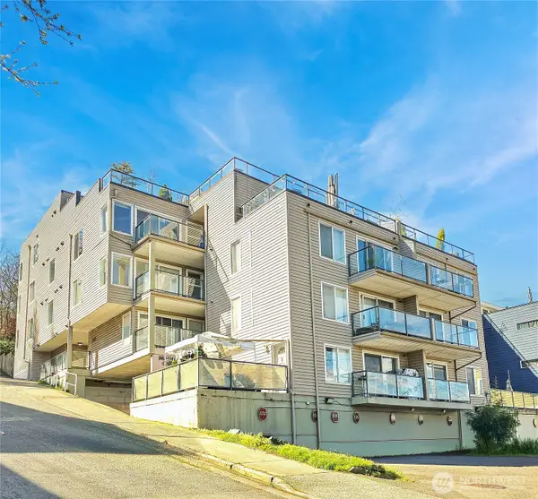 3022 SW Bradford Street #210, Seattle, WA 98126