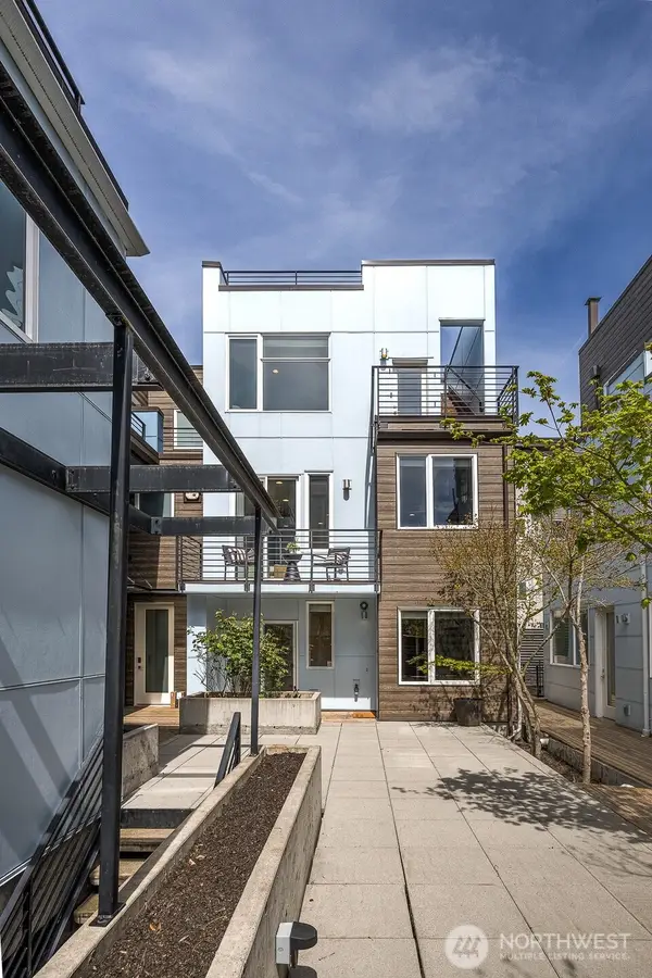 4331 Woodland Park Avenue N, Seattle, WA 98103