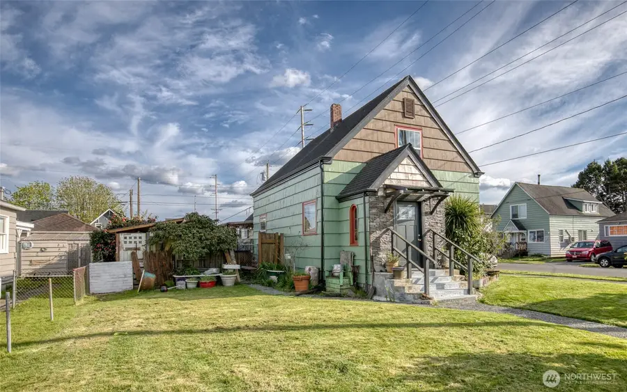 823 W 3rd Street, Aberdeen, WA 98520 - #2