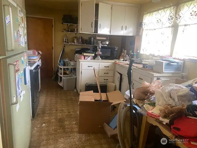 2633 Cascade Avenue, Enumclaw, WA 98022 - #3