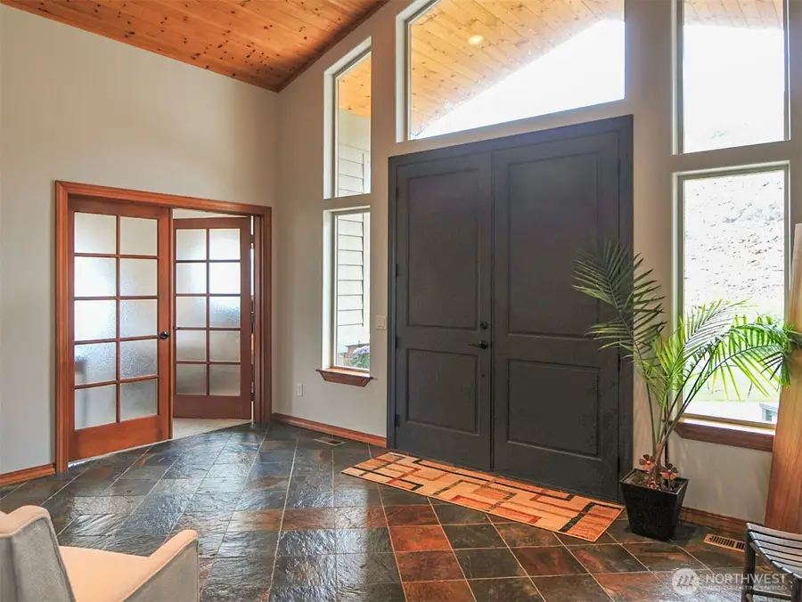 6696 Batterman Road, Rock Island, WA 98850 - #3