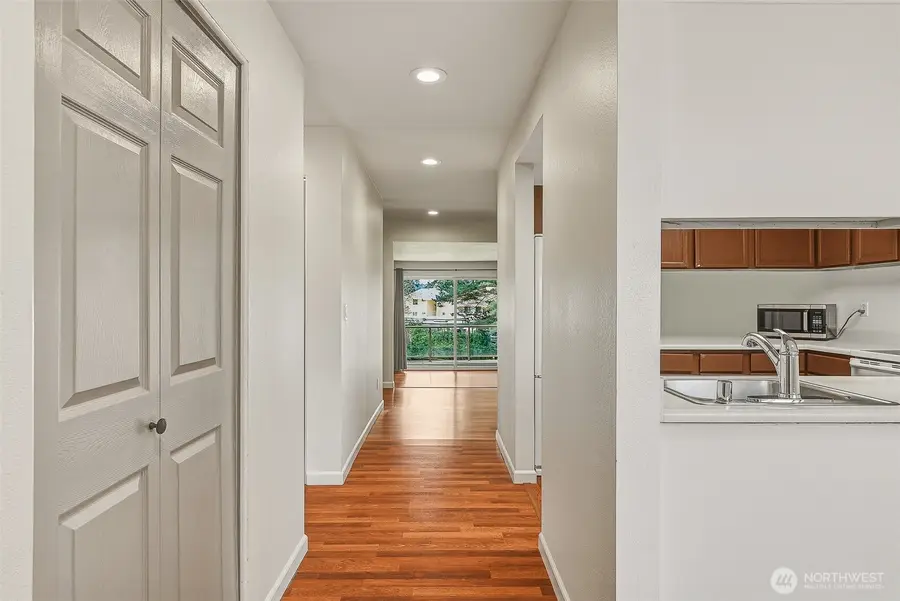 23003 Lakeview Drive #208, Mountlake Terrace, WA 98043 - #2