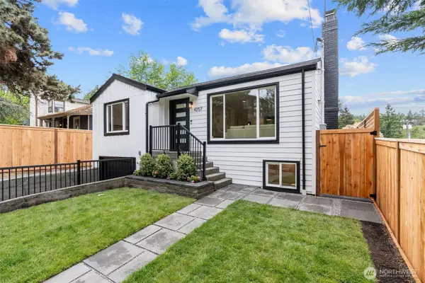 4257 W 33rd Ave W #1, Seattle, WA 98199