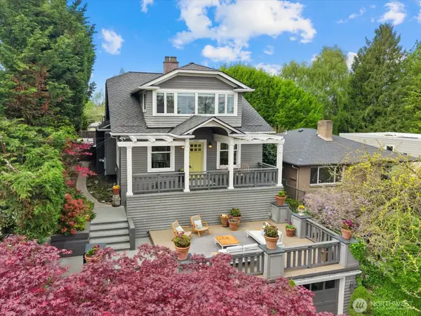 2407 11th Avenue E, Seattle, WA 98102