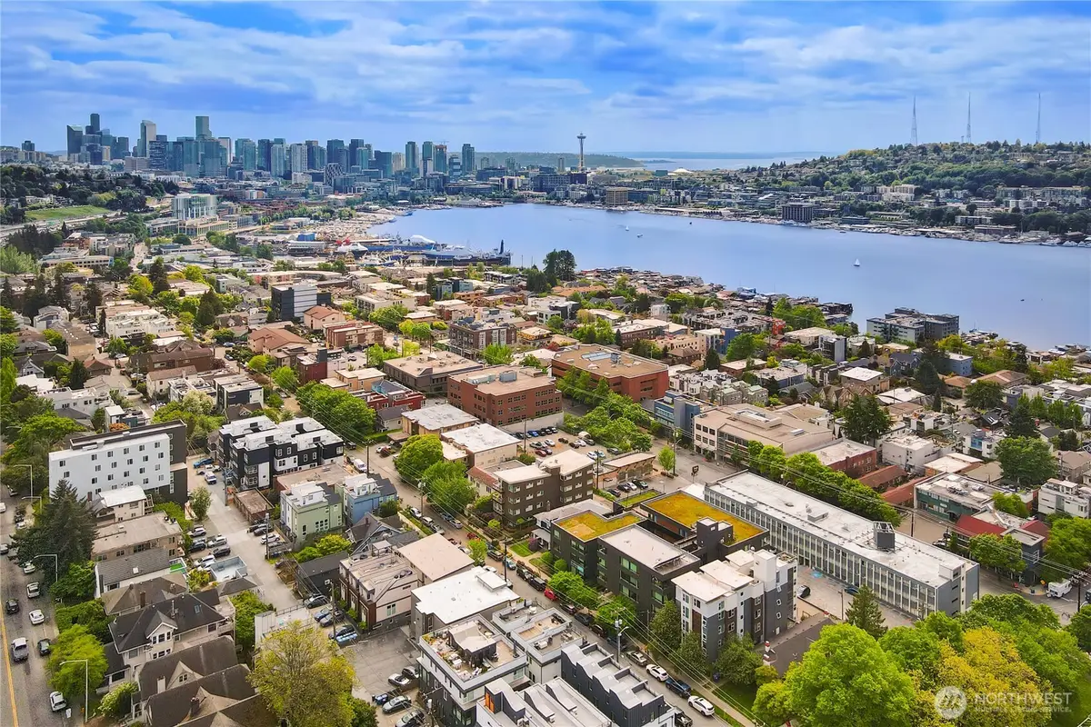2366 Franklin Avenue E #B, Seattle, WA 98102 - #1