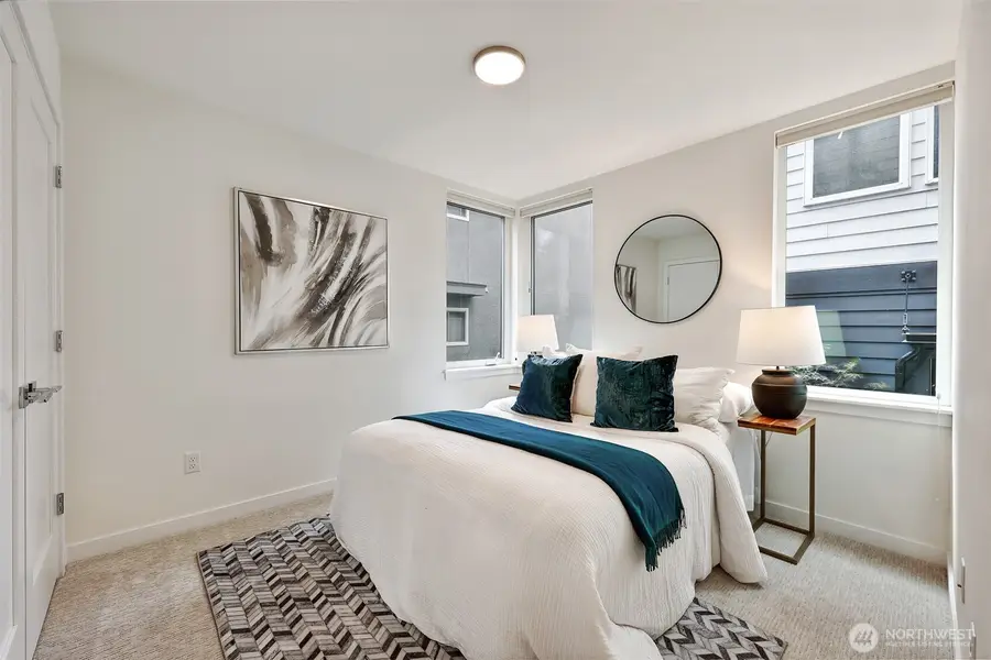 2366 Franklin Avenue E #B, Seattle, WA 98102 - #3