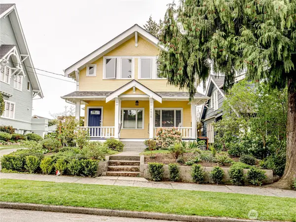 4026 Burke Avenue N, Seattle, WA 98103