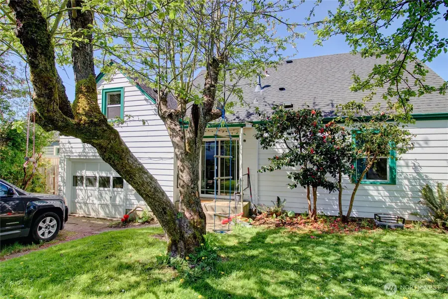 1408 S 12th Street, Mount Vernon, WA 98274 - #3