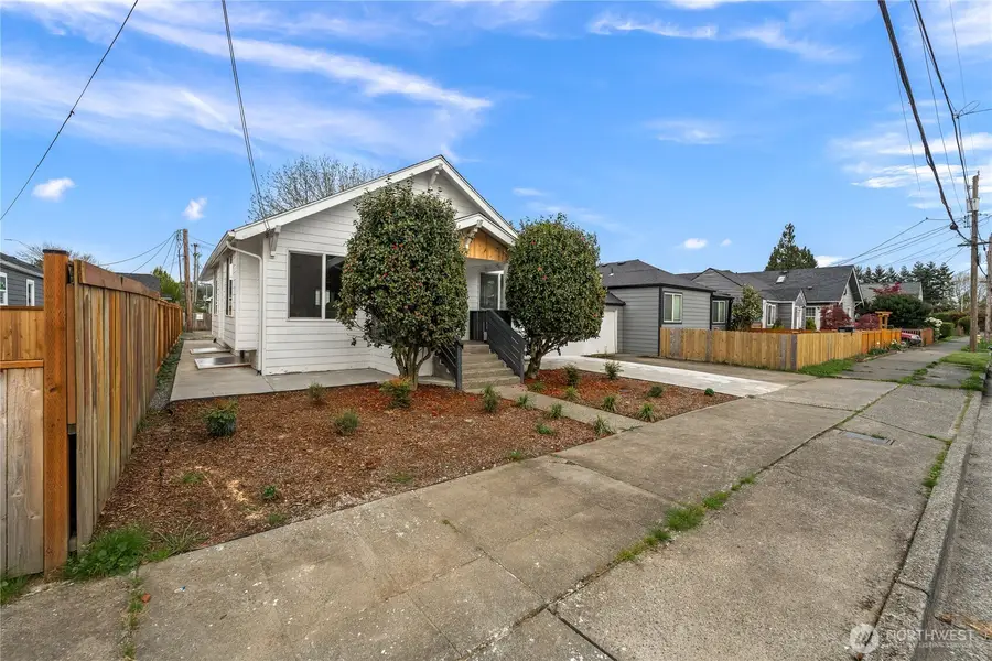 305 Meadow Avenue N, Renton, WA 98057 - #3