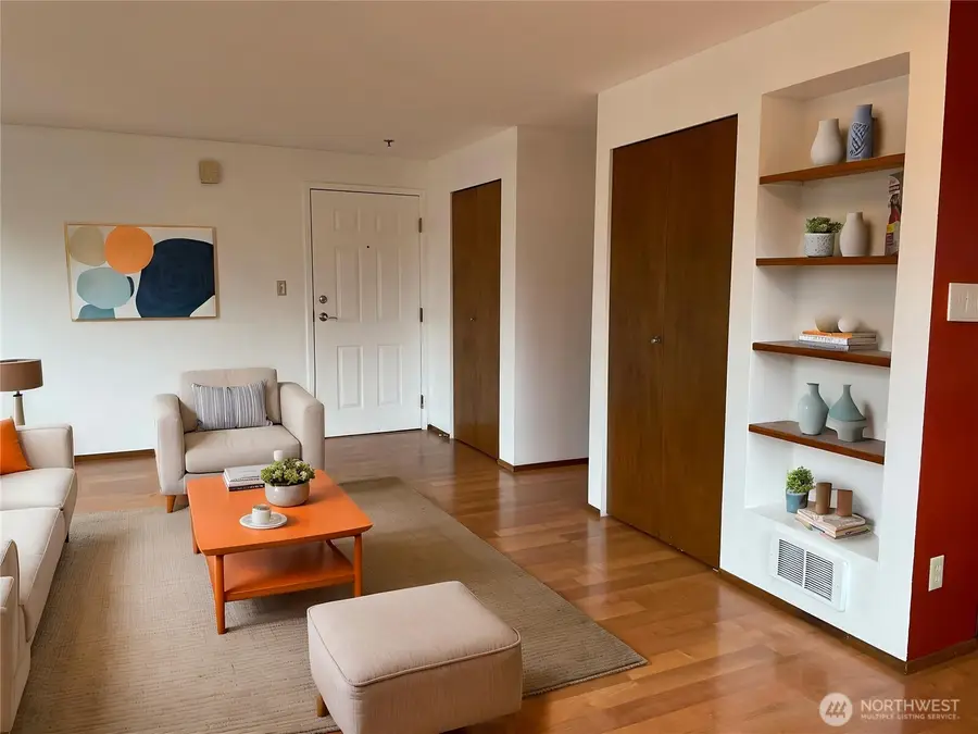 731 N 94th Street #8, Seattle, WA 98103 - #3