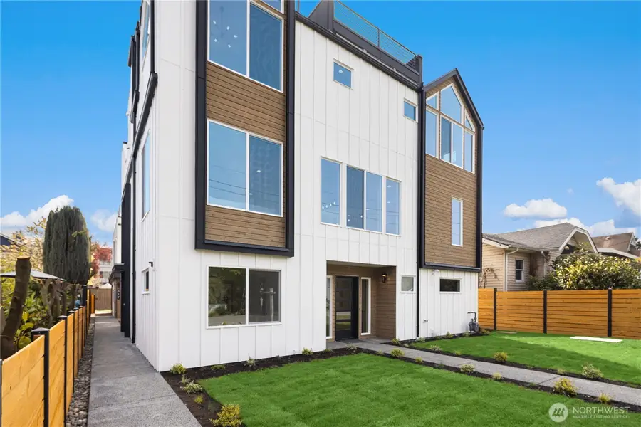 319 NW 87th Street, Seattle, WA 98117 - #3