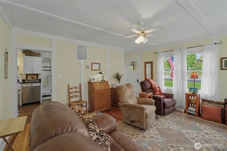 1104 N Baker, East Wenatchee, WA 90880 - #3