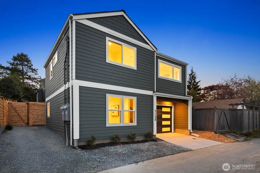7134 34th Avenue Sw, Seattle, WA 98126 - #3