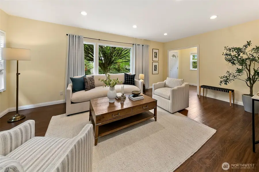 954 19th Avenue E, Seattle, WA 98112 - #2