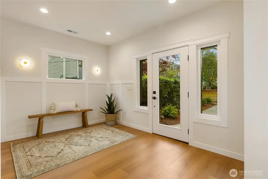 2609 10th Avenue W, Seattle, WA 98119 - #2