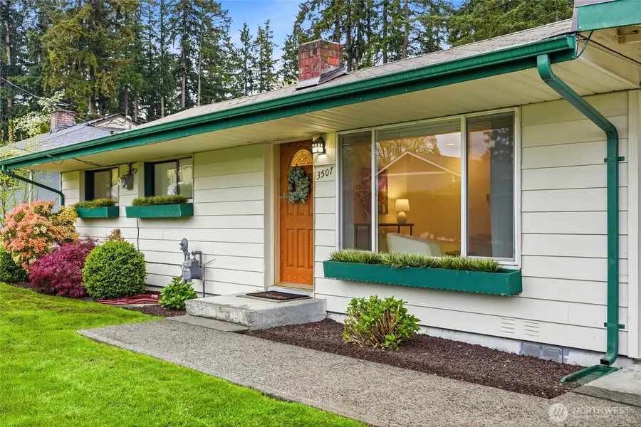 3507 NE 8th Street, Renton, WA 98056 - #2