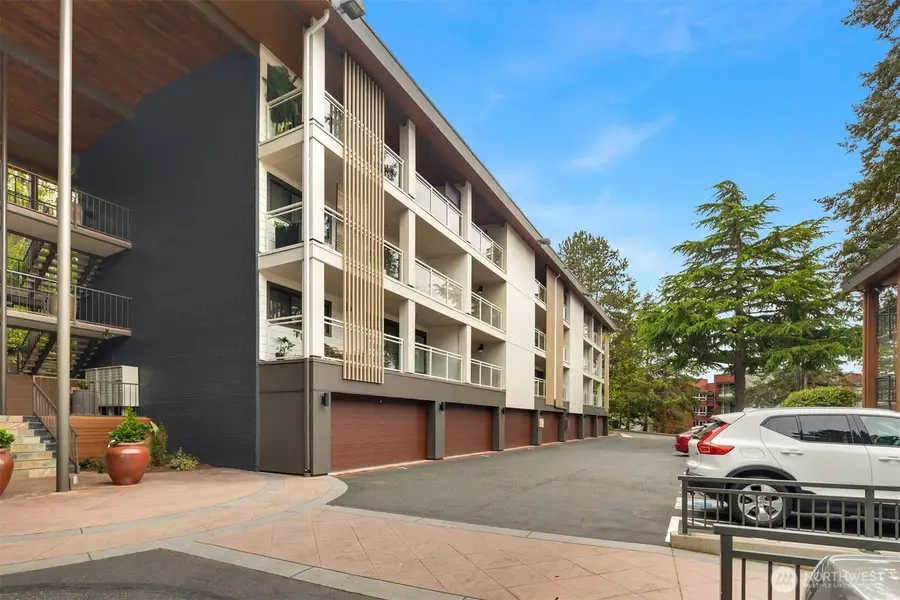 130 105th Avenue Se #A-305, Bellevue, WA 98004 - #2