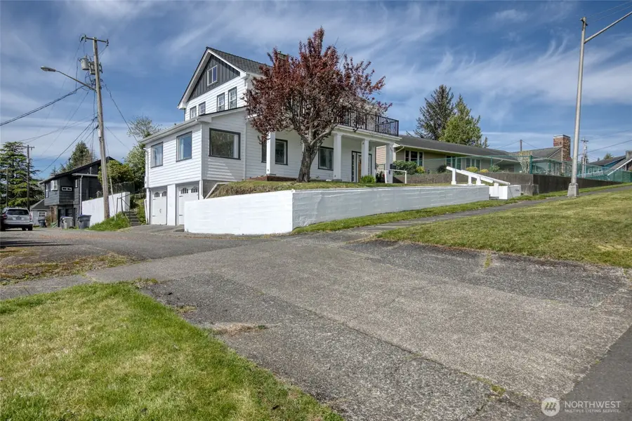 713 N Broadway St, Aberdeen, WA 98520 - #3
