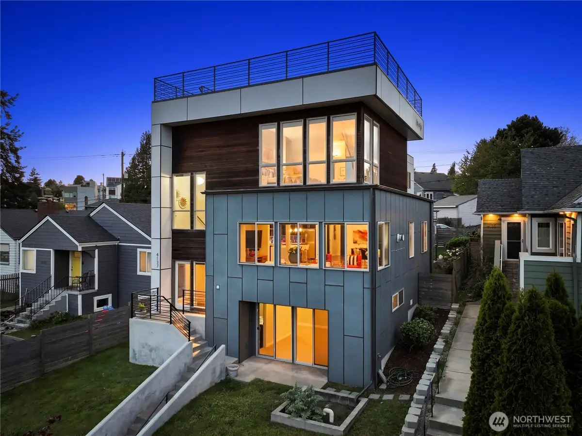 4137 Fauntleroy Way Sw, Seattle, WA 98126 - #1