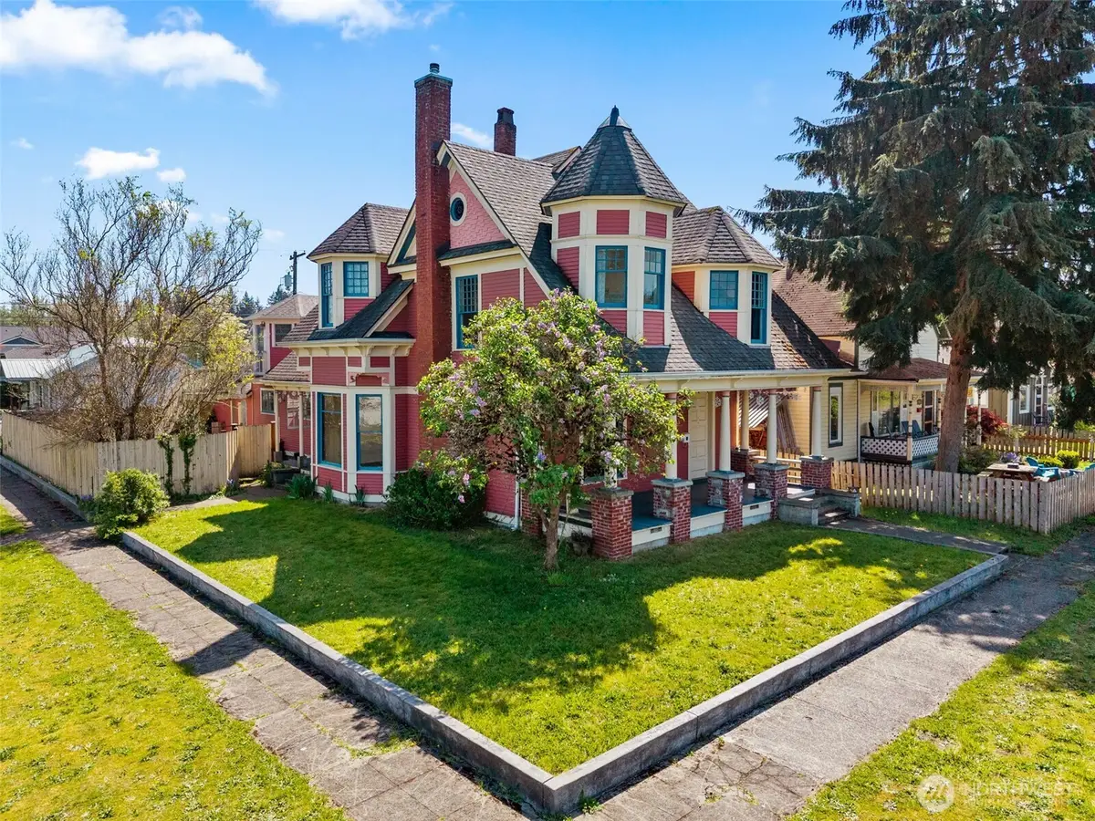 726 E Street, Centralia, WA 98531 - #1