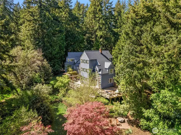 6420 NE Tara Lane, Bainbridge Island, WA 98110