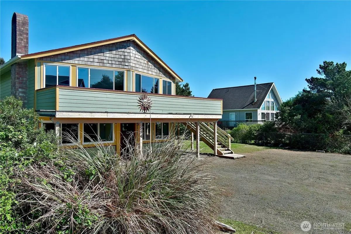 334 Sand Dune Avenue Nw, Ocean Shores, WA 98569 - #1