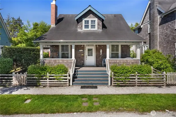 34 Seastar Lane, Pacific Beach, WA 98571