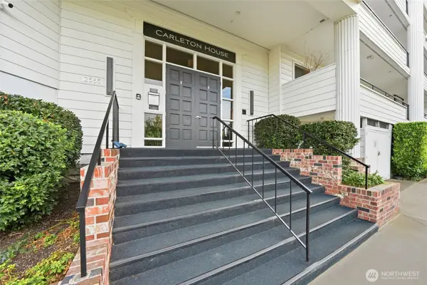 2565 Dexter Avenue N #103, Seattle, WA 98109