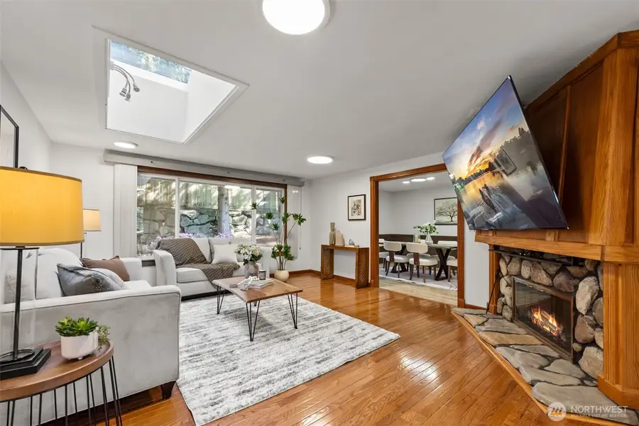 8215 172nd Avenue Ne, Redmond, WA 98052 - #3