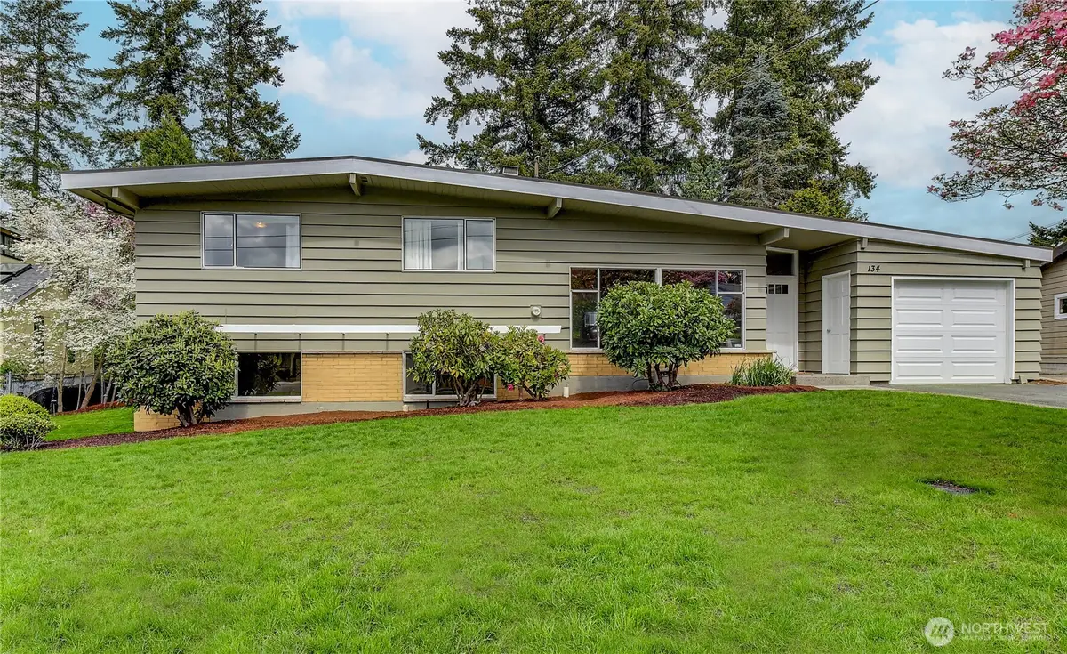 134 160th Place Se, Bellevue, WA 98008 - #1