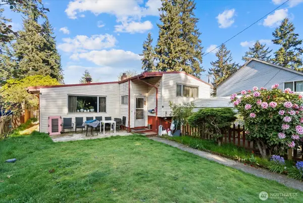 14347 Ashworth Avenue N, Seattle, WA 98133