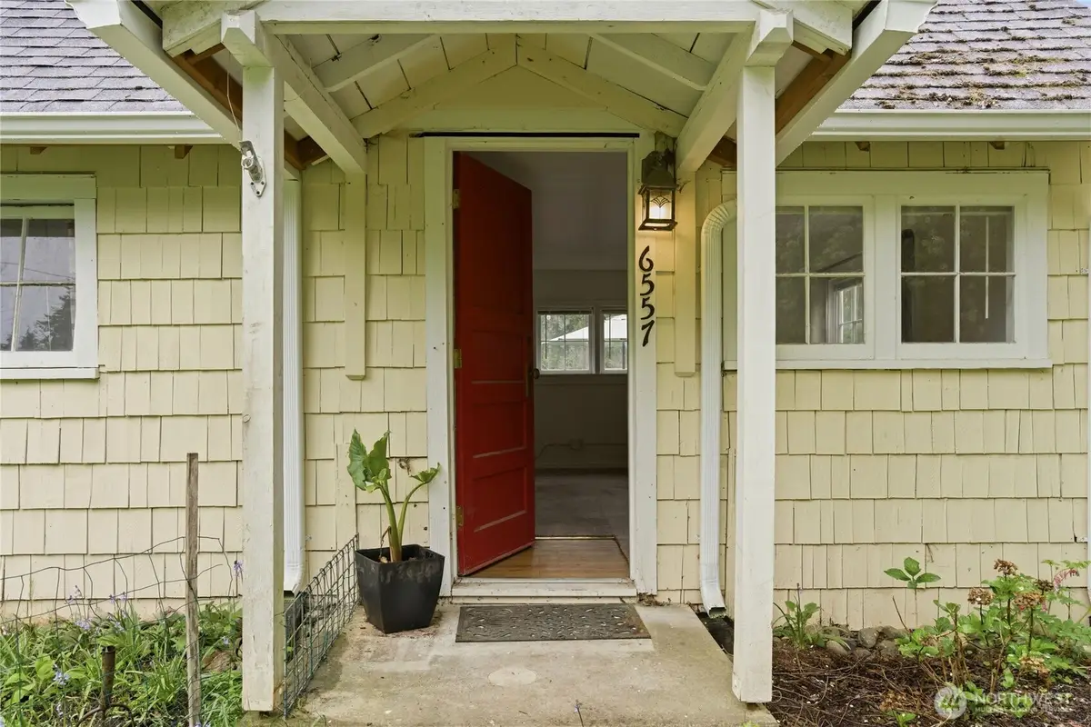 6557 Cultus Bay Road, Clinton, WA 98236 - #1