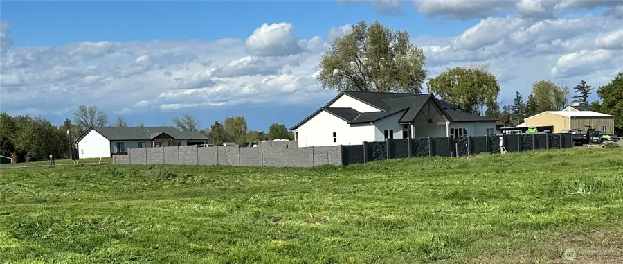 571 SW 12 Sw #1, College Place, WA 99324 - #3