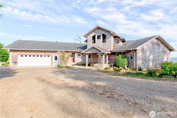 194 SW Robert Gray Drive, Ilwaco, WA 98624